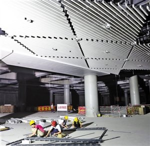 广深港客运专线福田站主体完工 2014年投入使用