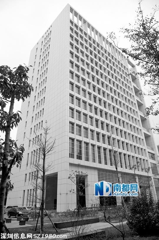 <a href=http://www.szxxg.com/shenzhen/ target=_blank class=infotextkey>深圳</a>一街道办院内违建14层办公楼 至今未启用