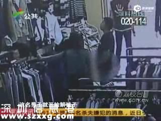 变态男闯入服装店 脱裤露阴吓坏店员