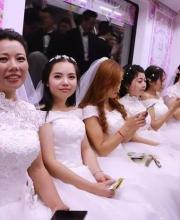 深圳地铁举行集体婚礼 婚龄最长有20年