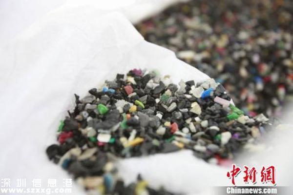 深圳海关国检联合查获近20吨洋垃圾 实为废塑料