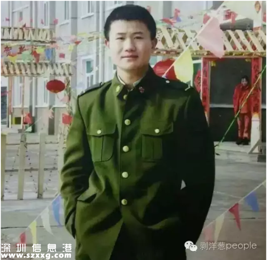 申亮亮刚入伍时的照片。受访者供图