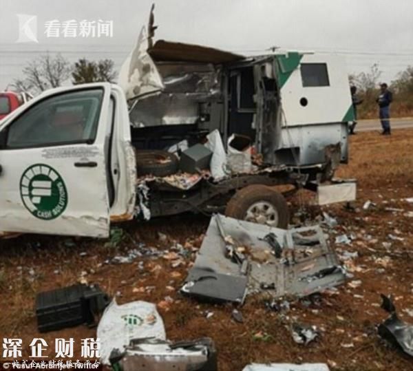 运钞车被劫匪炸开 将运钞员拽下车后才按下起爆器