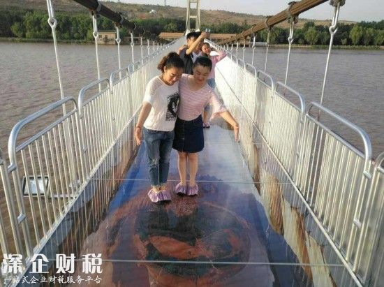 3D玻璃桥